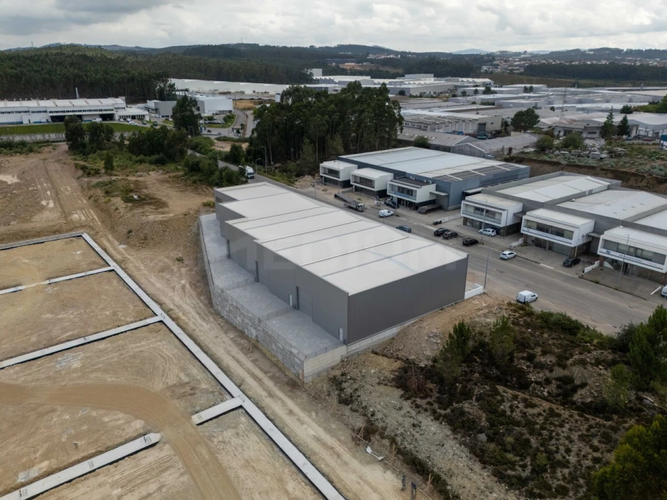 Armazém para Arrendamento em Ribeirão Foto 13