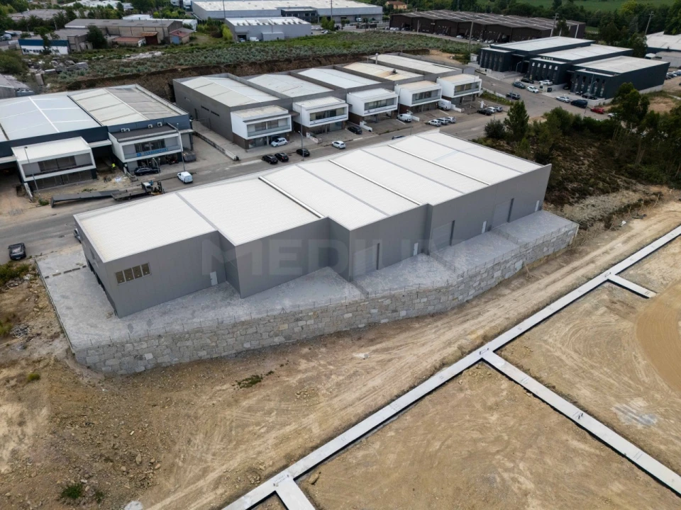 Armazém para Arrendamento em Ribeirão Foto 10