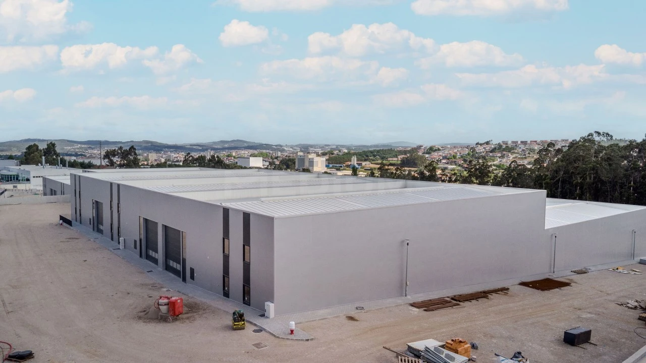 Armazém para Arrendamento em Bougado (São Martinho e Santiago) Foto 12