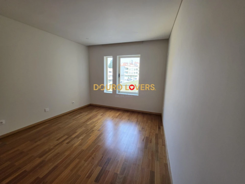 Apartamento T3 para Venda em Santa Marinha e São Pedro da Afurada Foto 14