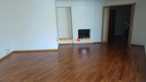 Apartamento T3 para Venda em Santa Marinha e São Pedro da Afurada