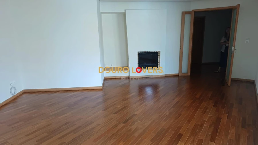 Apartamento T3 para Venda em Santa Marinha e São Pedro da Afurada Foto 3