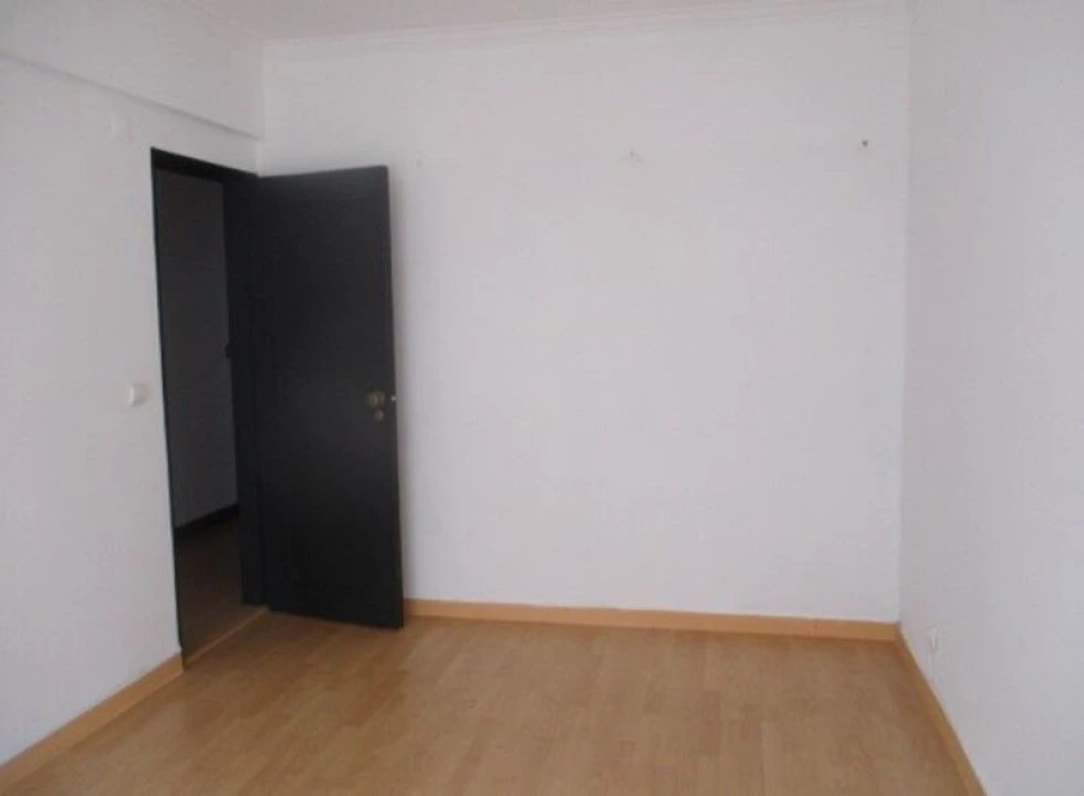 Apartamento T1 para Venda em Queluz e Belas Foto 7