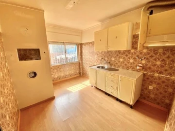Apartamento T1 para Venda em Queluz e Belas