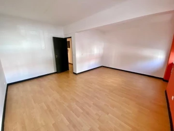 Apartamento T1 para Venda em Queluz e Belas