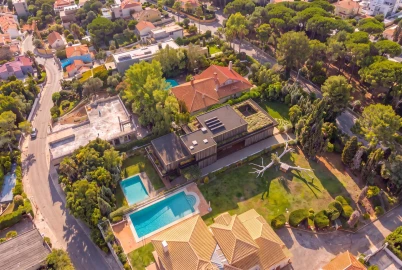 Moradia T4 para Venda em Carcavelos e Parede