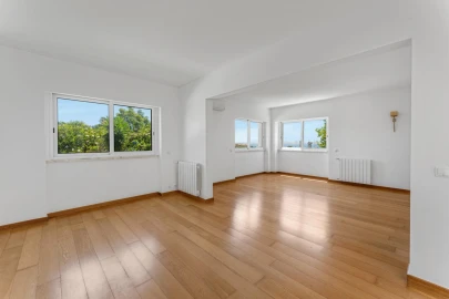 Moradia T4 para Venda em Carcavelos e Parede