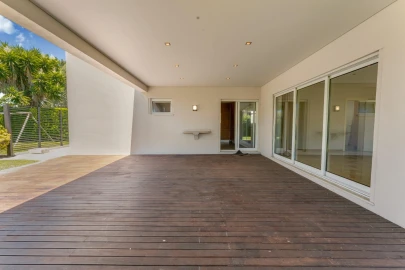 Moradia T4 para Venda em Carcavelos e Parede