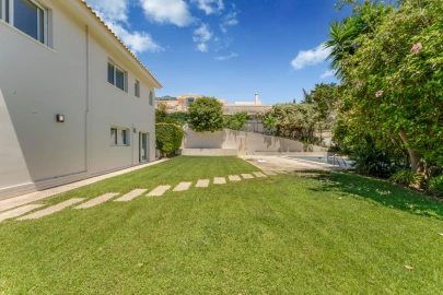 Moradia T4 para Venda em Carcavelos e Parede