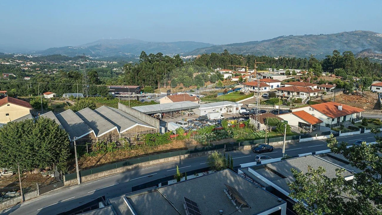 Moradia T3 para Venda em Campos e Louredo Foto 12