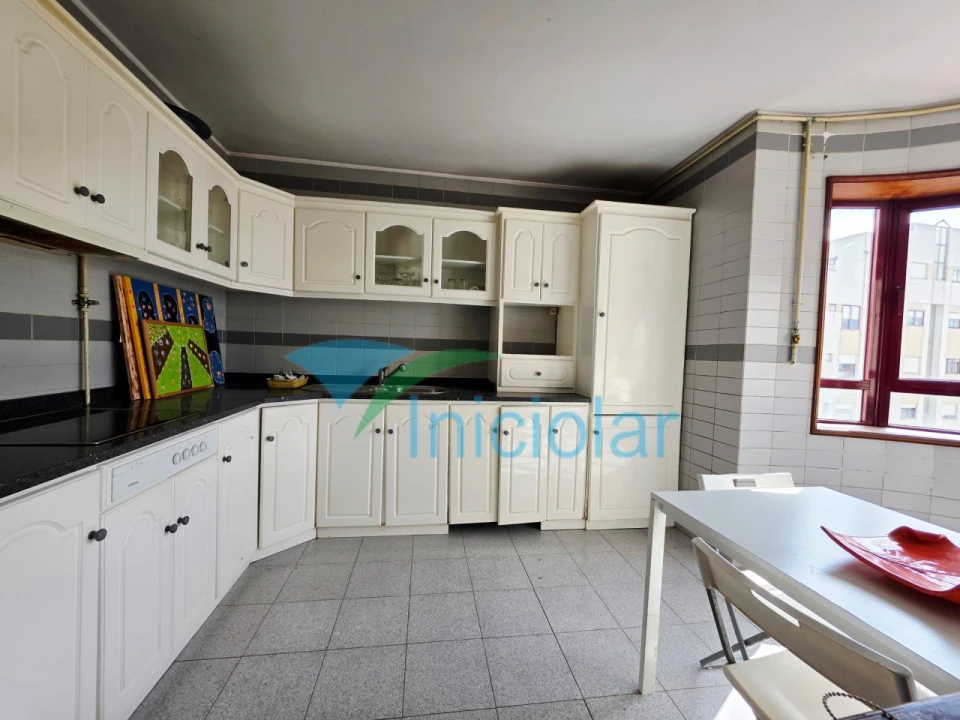 Apartamento T2 para Venda em Rio Tinto Foto 10