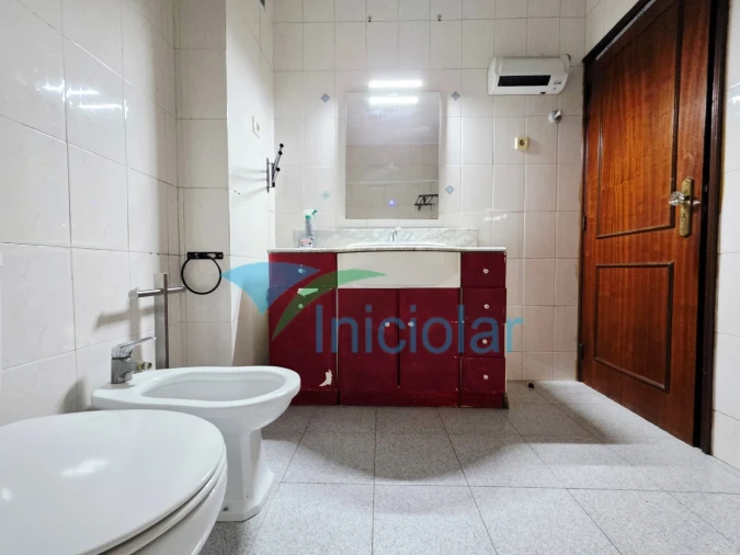 Apartamento T2 para Venda em Rio Tinto Foto 14