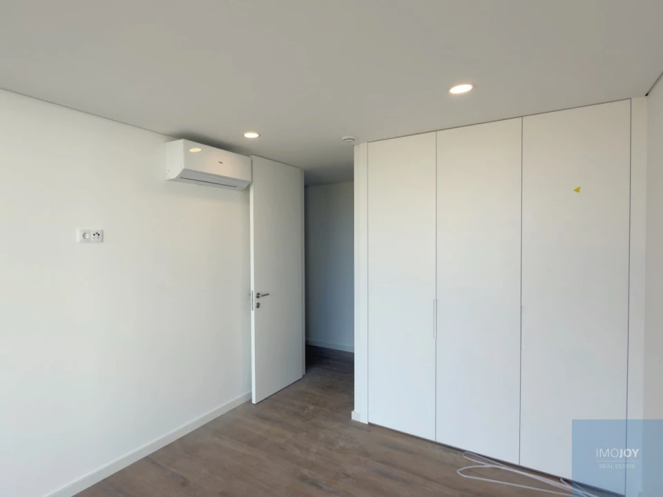Apartamento T2 para Venda em Portimão Foto 8