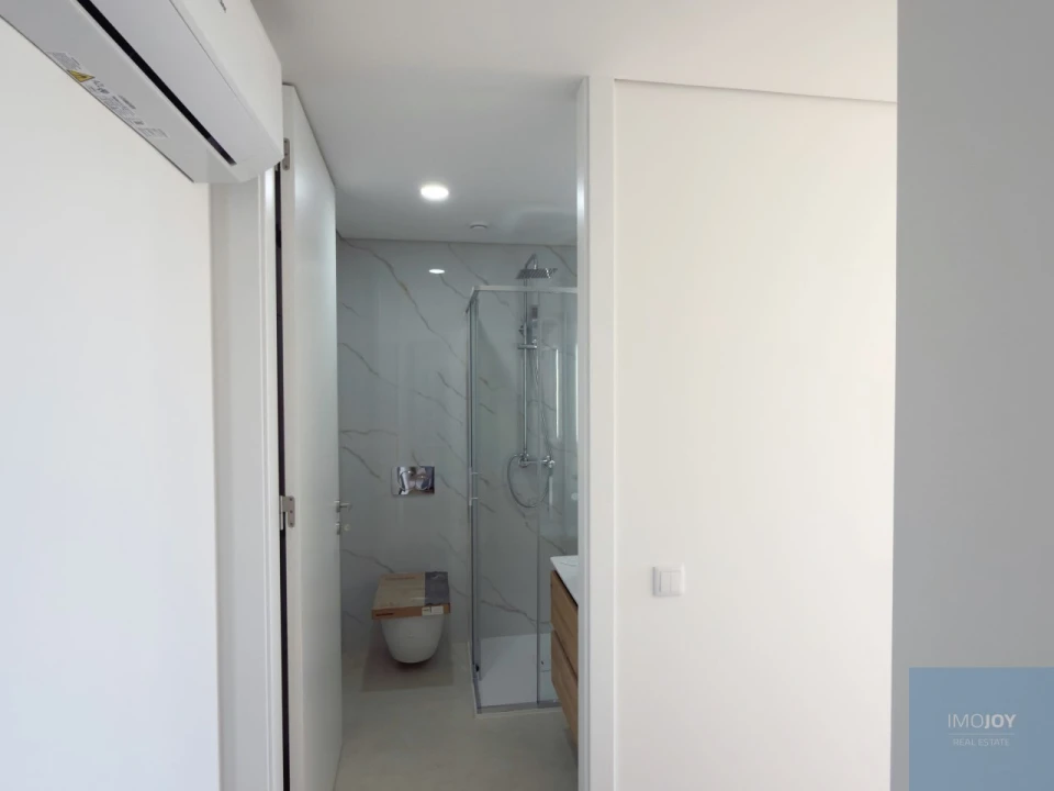 Apartamento T2 para Venda em Portimão Foto 12