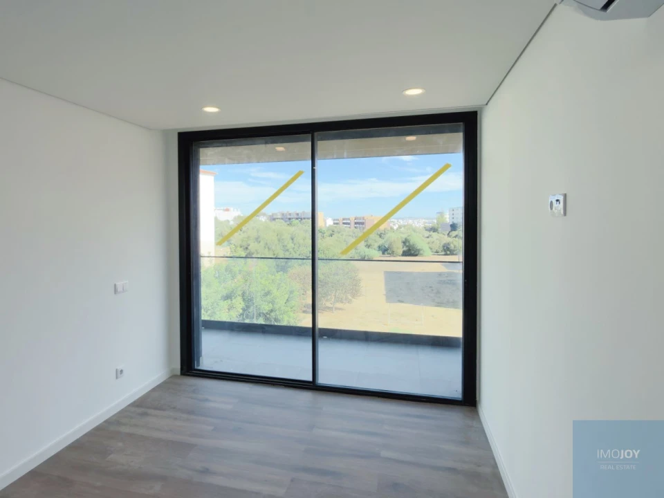 Apartamento T2 para Venda em Portimão Foto 10