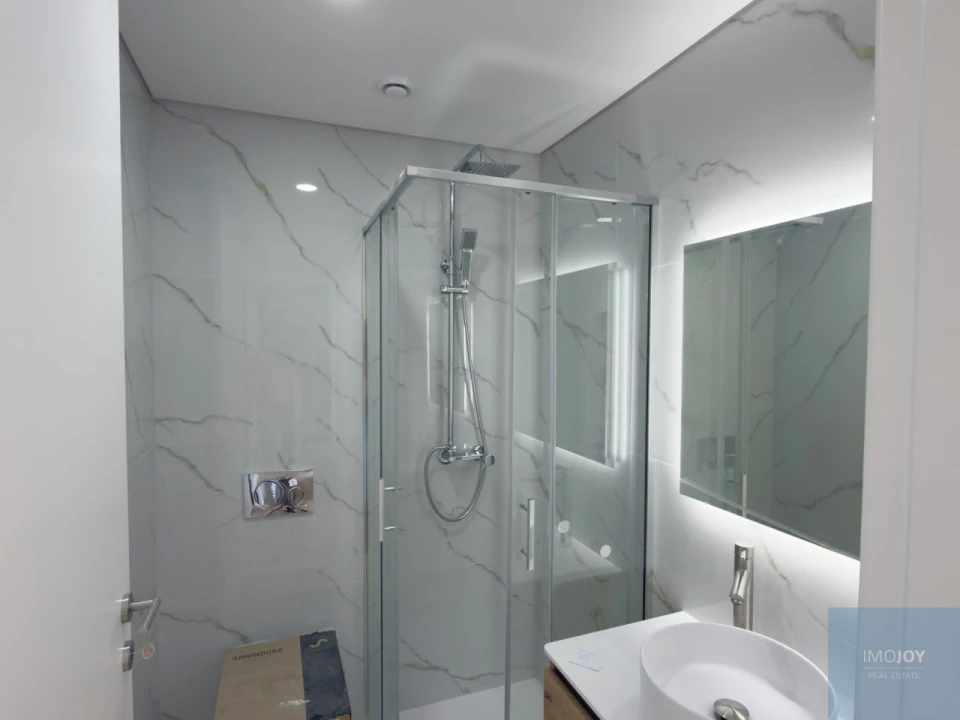 Apartamento T2 para Venda em Portimão Foto 14