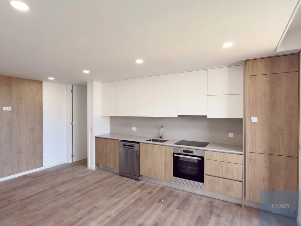 Apartamento T2 para Venda em Portimão Foto 3