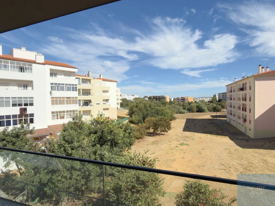 Apartamento T2 para Venda em Portimão Foto 11