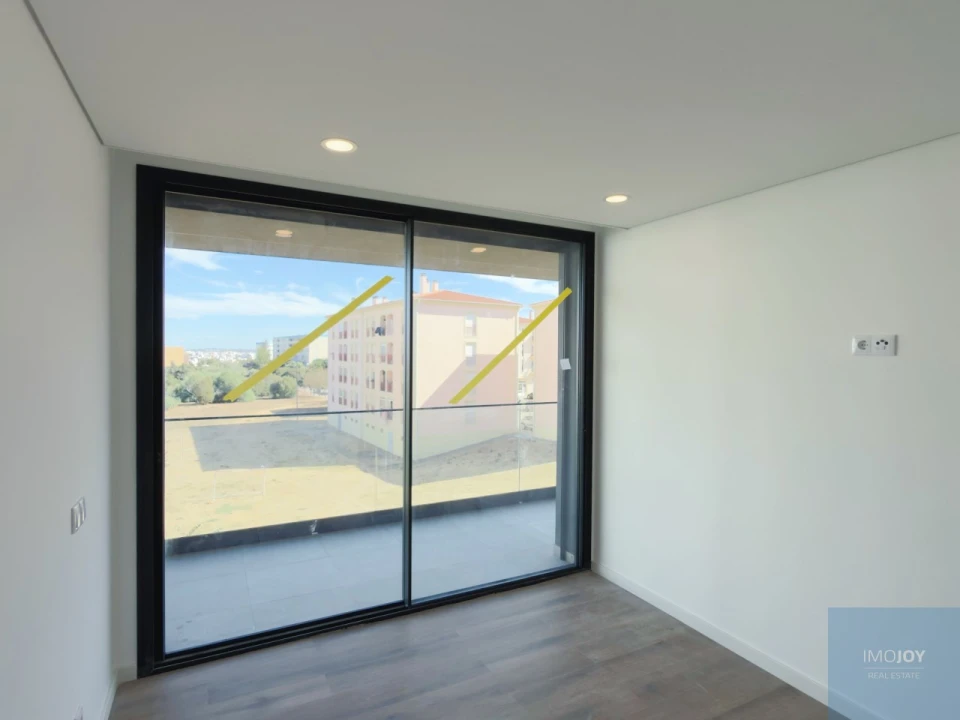 Apartamento T2 para Venda em Portimão Foto 9
