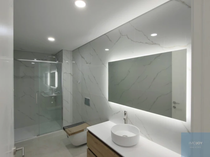 Apartamento T2 para Venda em Portimão Foto 6