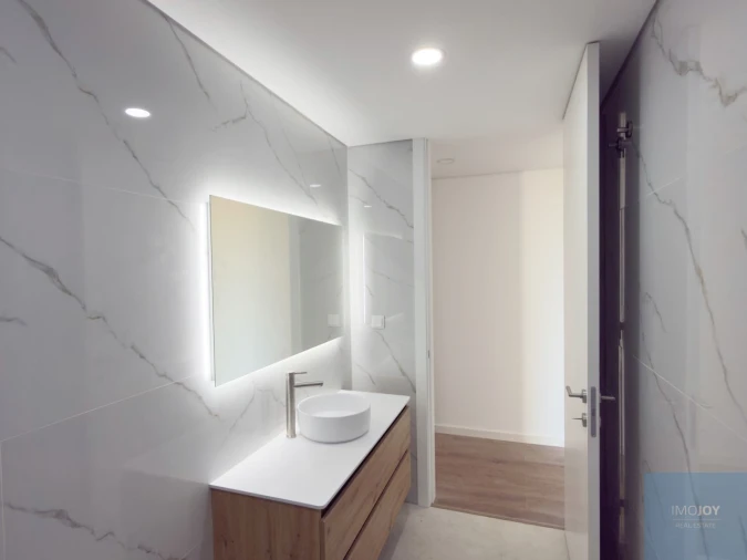 Apartamento T2 para Venda em Portimão Foto 7