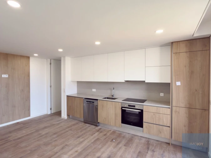 Apartamento T2 para Venda em Portimão Foto 3