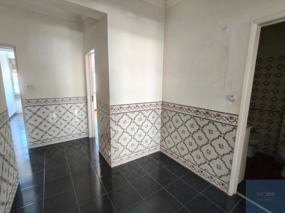 Apartamento T2 para Venda em Ramada e Caneças Foto 28