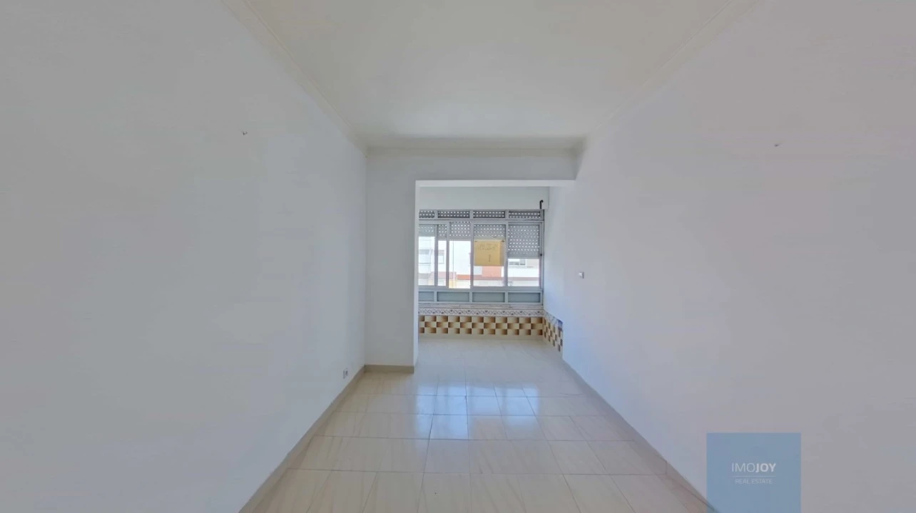 Apartamento T2 para Venda em Ramada e Caneças Foto 1