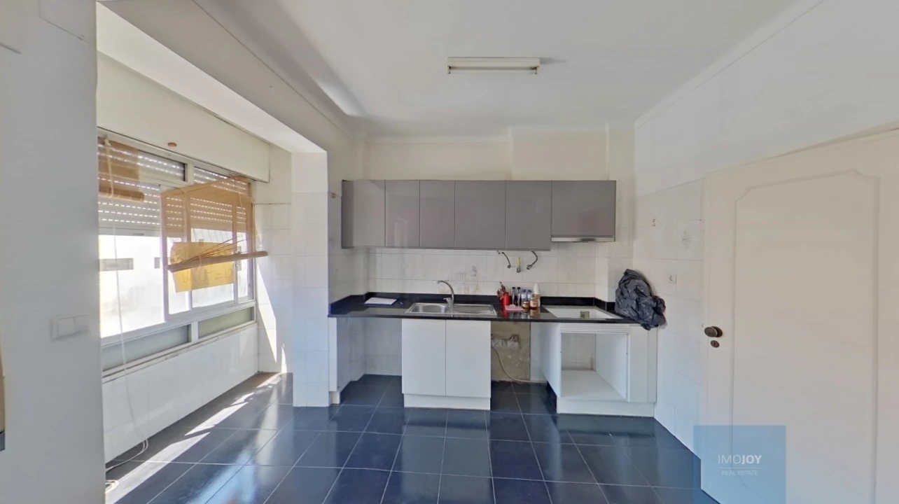 Apartamento T2 para Venda em Ramada e Caneças Foto 4