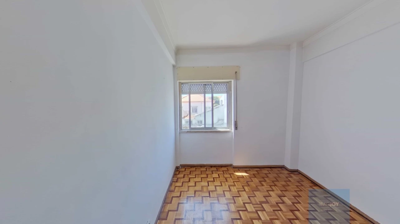 Apartamento T2 para Venda em Ramada e Caneças Foto 21