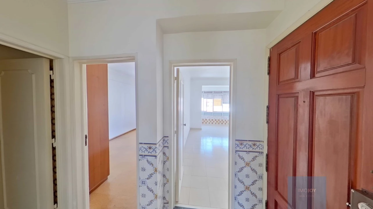Apartamento T2 para Venda em Ramada e Caneças Foto 29
