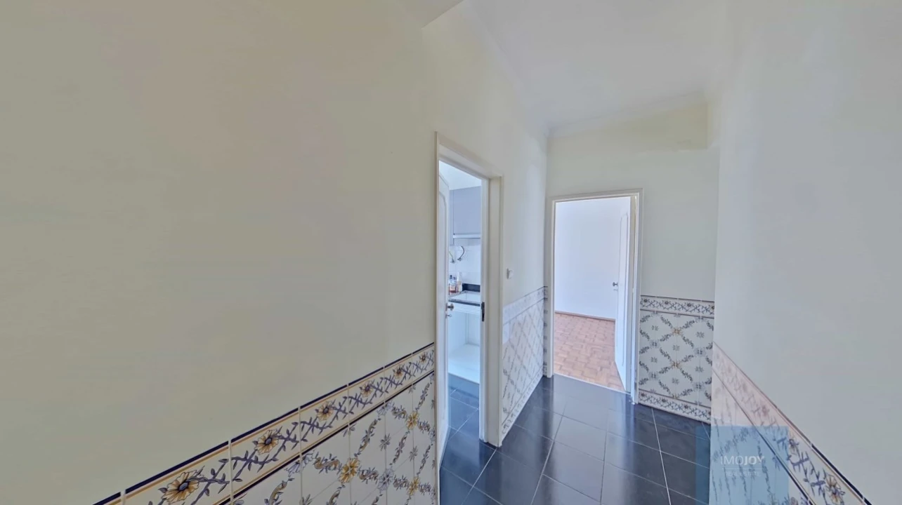 Apartamento T2 para Venda em Ramada e Caneças Foto 31
