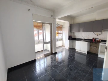 Apartamento T2 para Venda em Ramada e Caneças