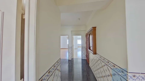 Apartamento T2 para Venda em Ramada e Caneças