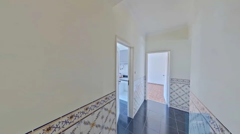 Apartamento T2 para Venda em Ramada e Caneças