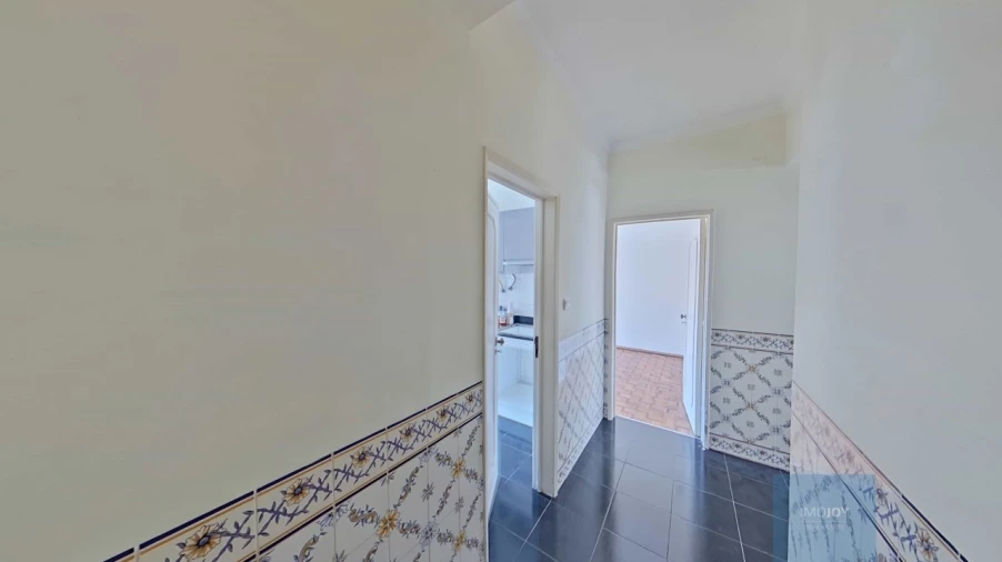 Apartamento T2 para Venda em Ramada e Caneças Foto 31