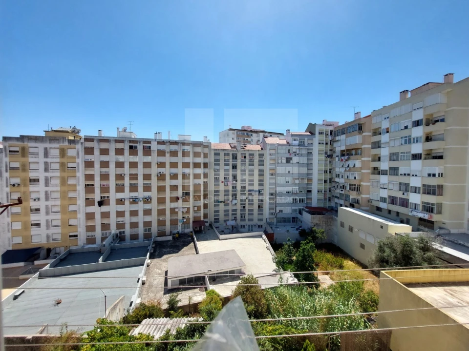 Prédio para Venda em Benfica Foto 11