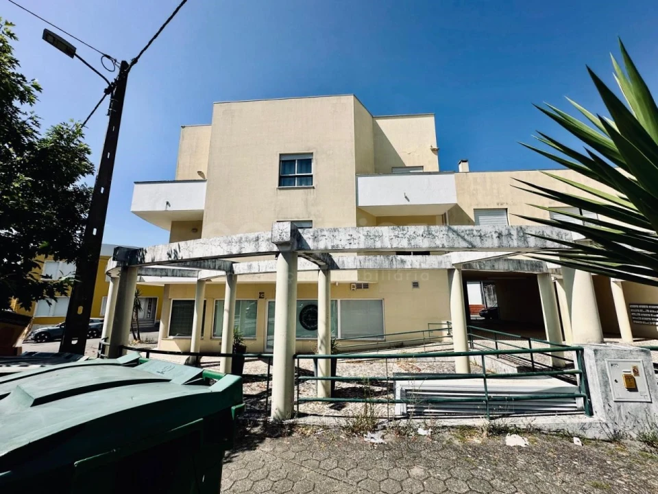 Apartamento T4 para Venda em Sé Nova, Santa Cruz, Almedina e São Bartolomeu Foto 1