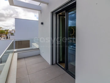 Moradia T3 para Venda em Quarteira