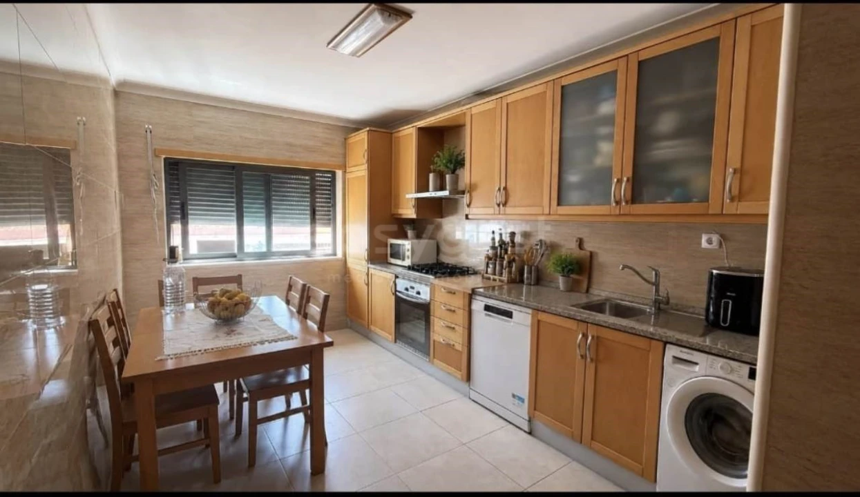 Apartamento T2 para Venda em Santa Maria do Castelo e Santiago e Santa Susana Foto 8