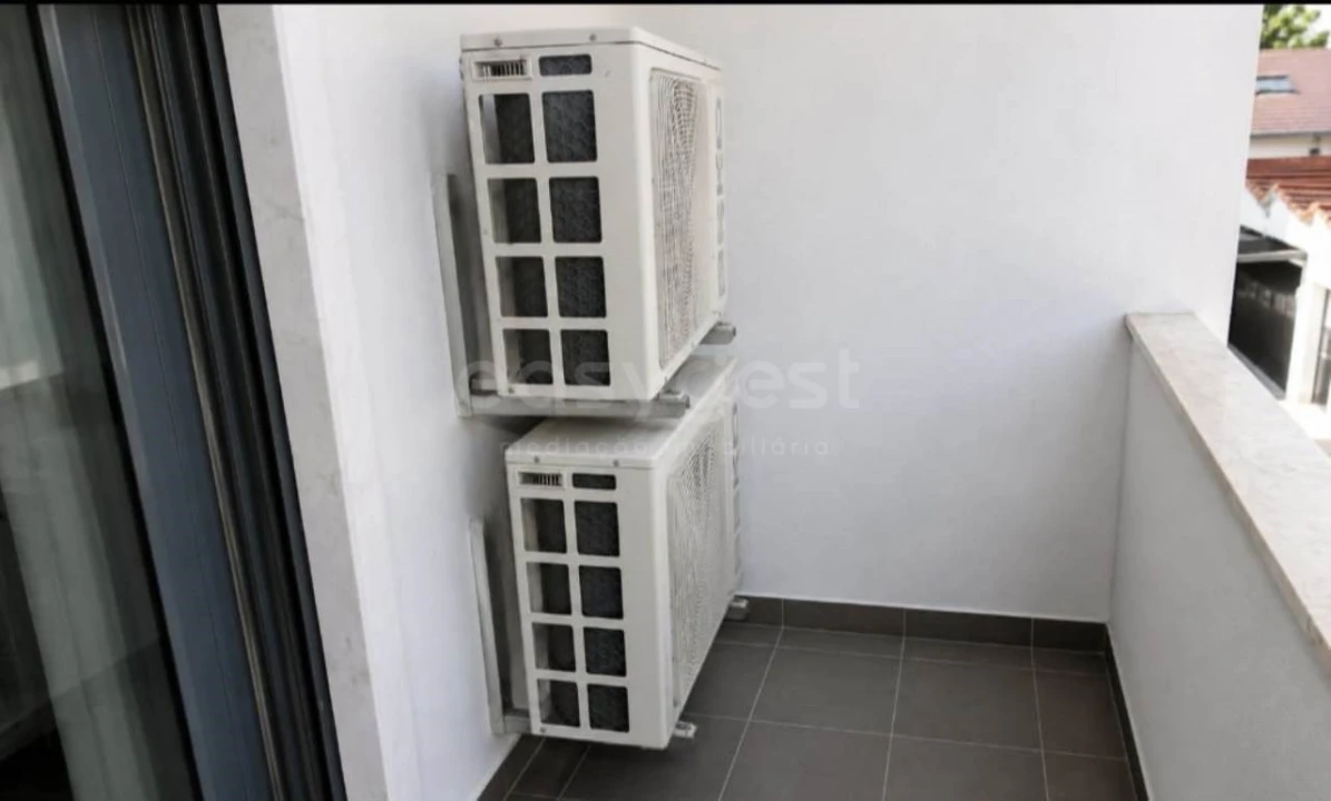 Apartamento T2 para Venda em Santa Maria do Castelo e Santiago e Santa Susana Foto 16