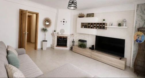 Apartamento T2 para Venda em Santa Maria do Castelo e Santiago e Santa Susana