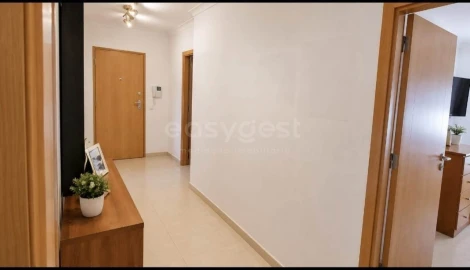 Apartamento T2 para Venda em Santa Maria do Castelo e Santiago e Santa Susana