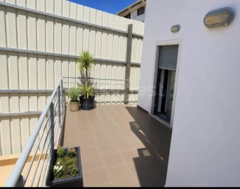 Apartamento T2 para Venda em Santa Maria do Castelo e Santiago e Santa Susana