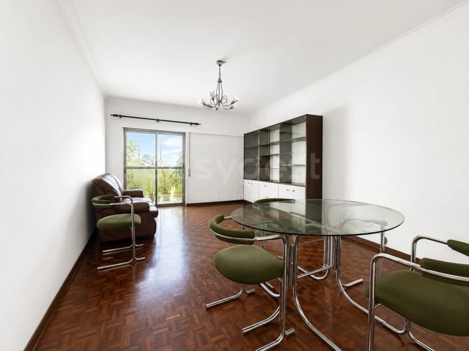 Apartamento T2 para Venda em São Domingos de Benfica Foto 1