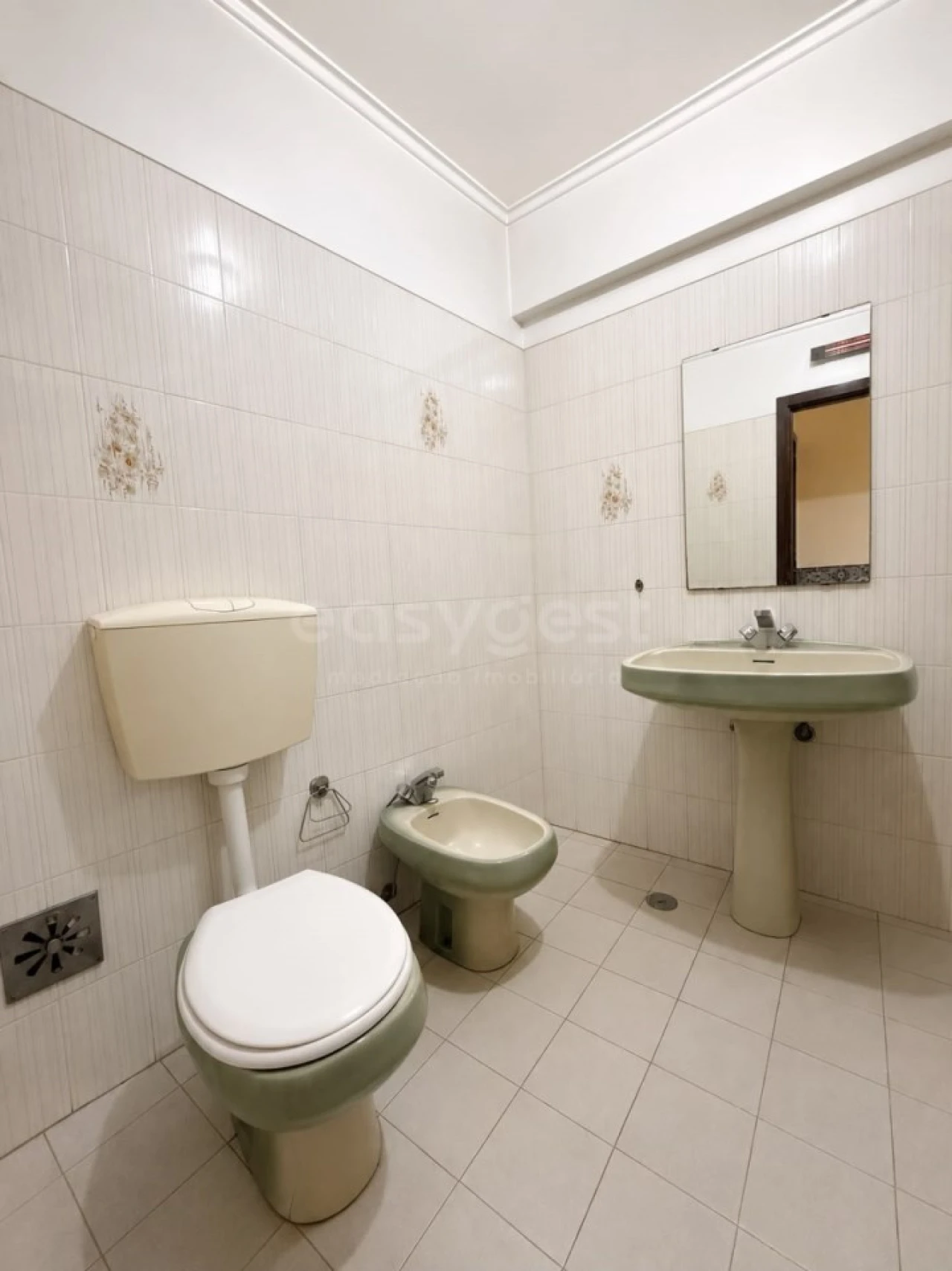 Apartamento T2 para Venda em São Domingos de Benfica Foto 7