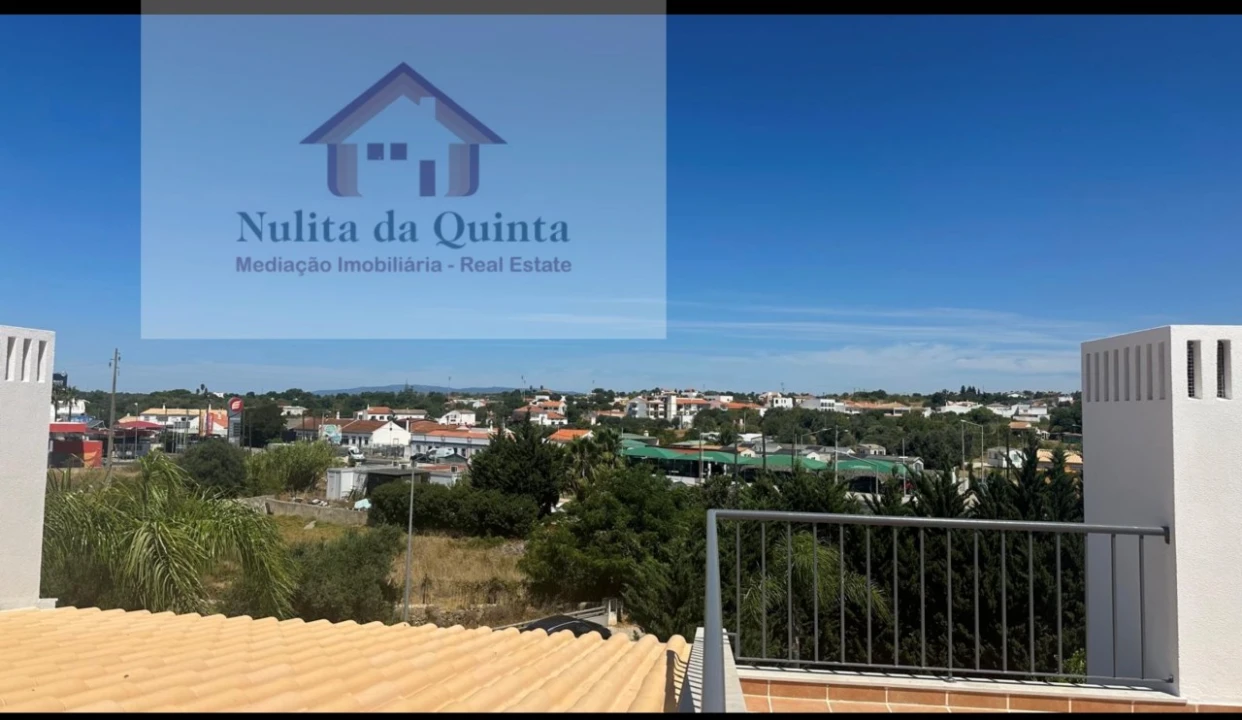 Moradia T3 para Venda em Guia Foto 8