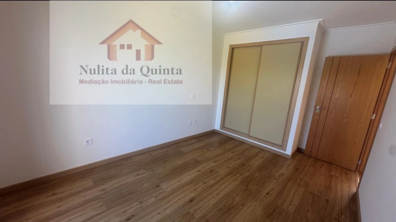 Moradia T3 para Venda em Guia Foto 11