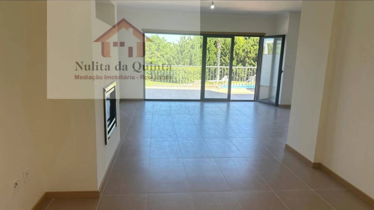 Moradia T3 para Venda em Guia Foto 19
