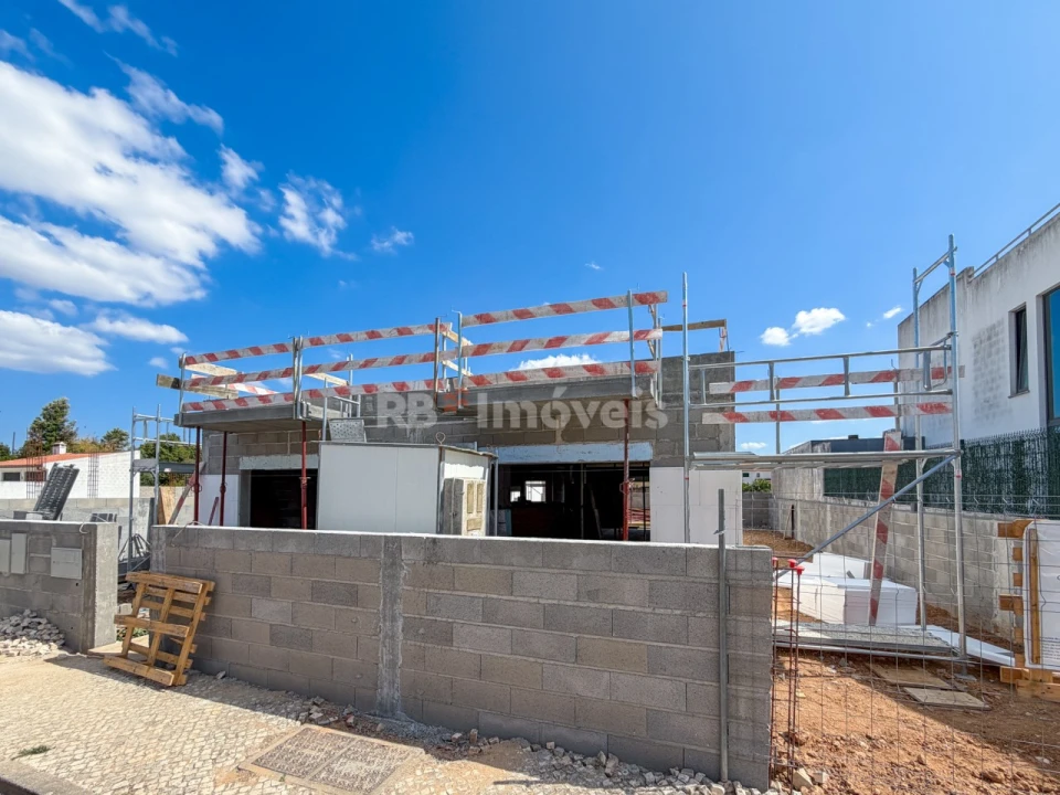 Moradia T3 para Venda em Nossa Sra de Fatima Foto 3